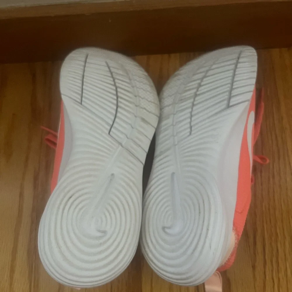 Nike Flex Experience Run 12
Women's Road Running Shoes, Size 7 - Picture 5 of 5